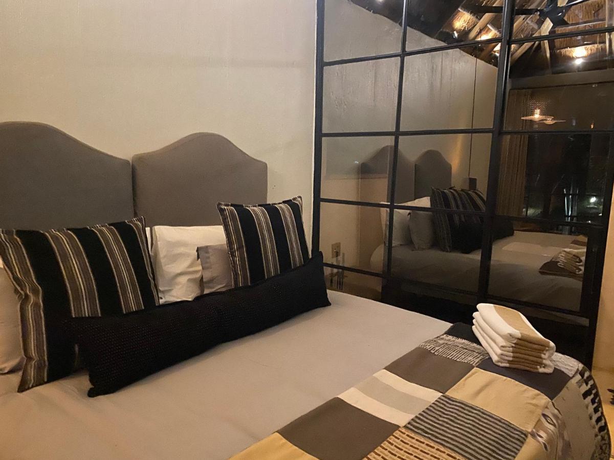 Four20 Bespoke Hotel Johannesburg Bagian luar foto