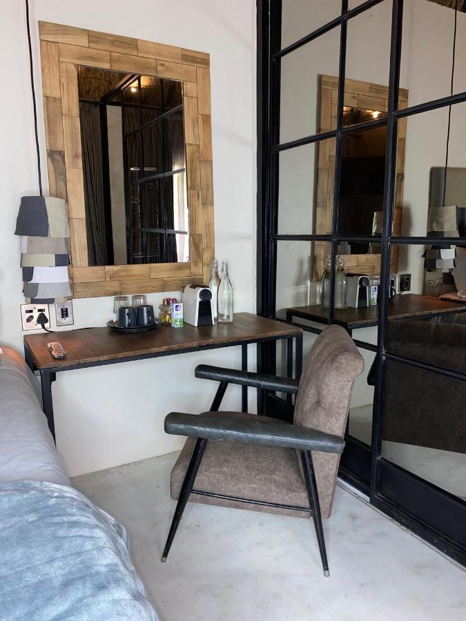 Four20 Bespoke Hotel Johannesburg Bagian luar foto