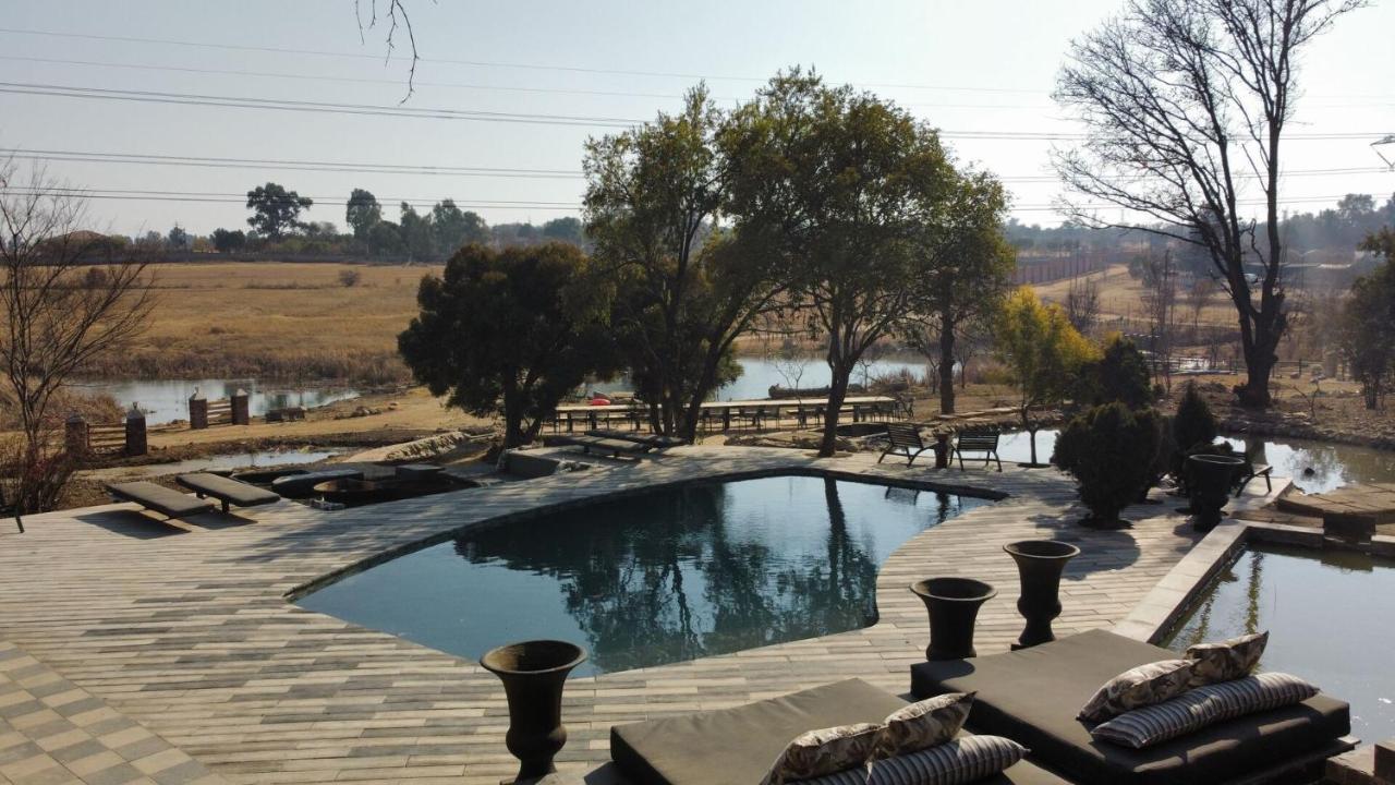 Four20 Bespoke Hotel Johannesburg Bagian luar foto