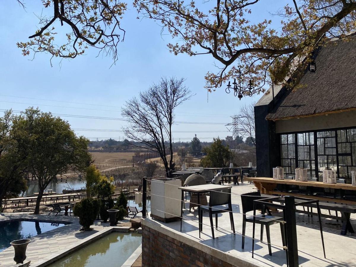 Four20 Bespoke Hotel Johannesburg Bagian luar foto