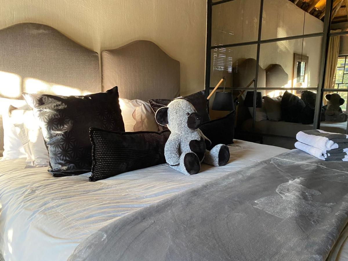 Four20 Bespoke Hotel Johannesburg Bagian luar foto
